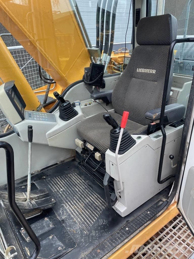 Liebherr R914 대형 굴삭기 29톤 이상