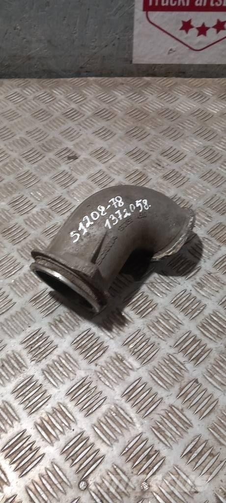 Scania 94 D.   1372058 라디에이터