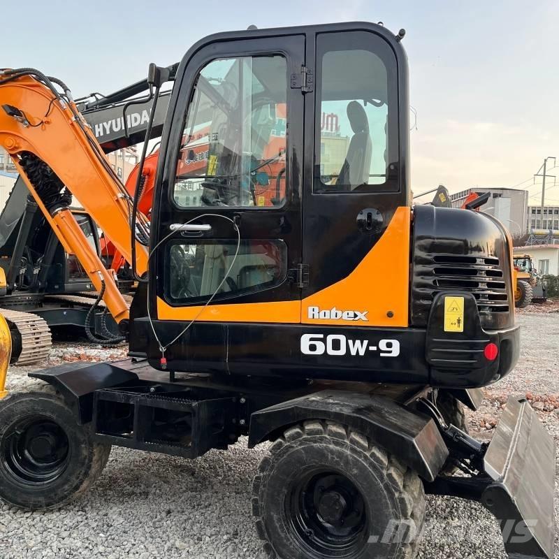 Hyundai R60W-9  휠 굴삭기