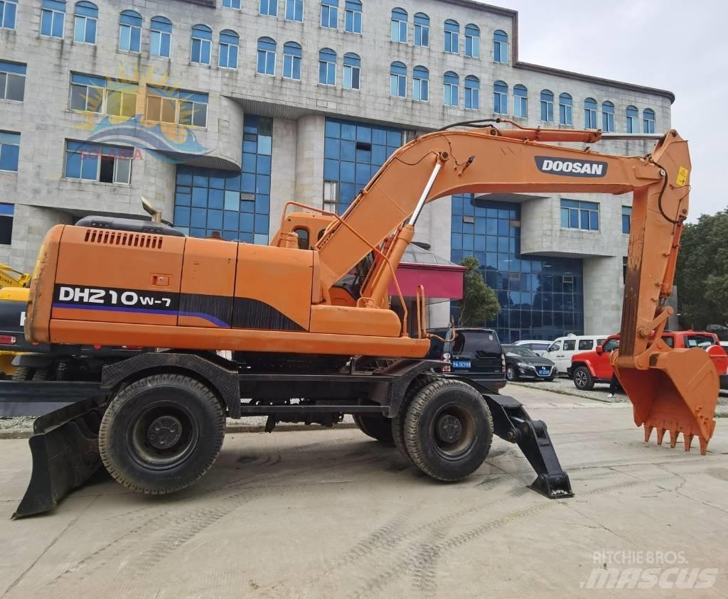 Doosan DH 210 W-7  휠 굴삭기