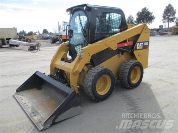 CAT 236 D  스키드로더