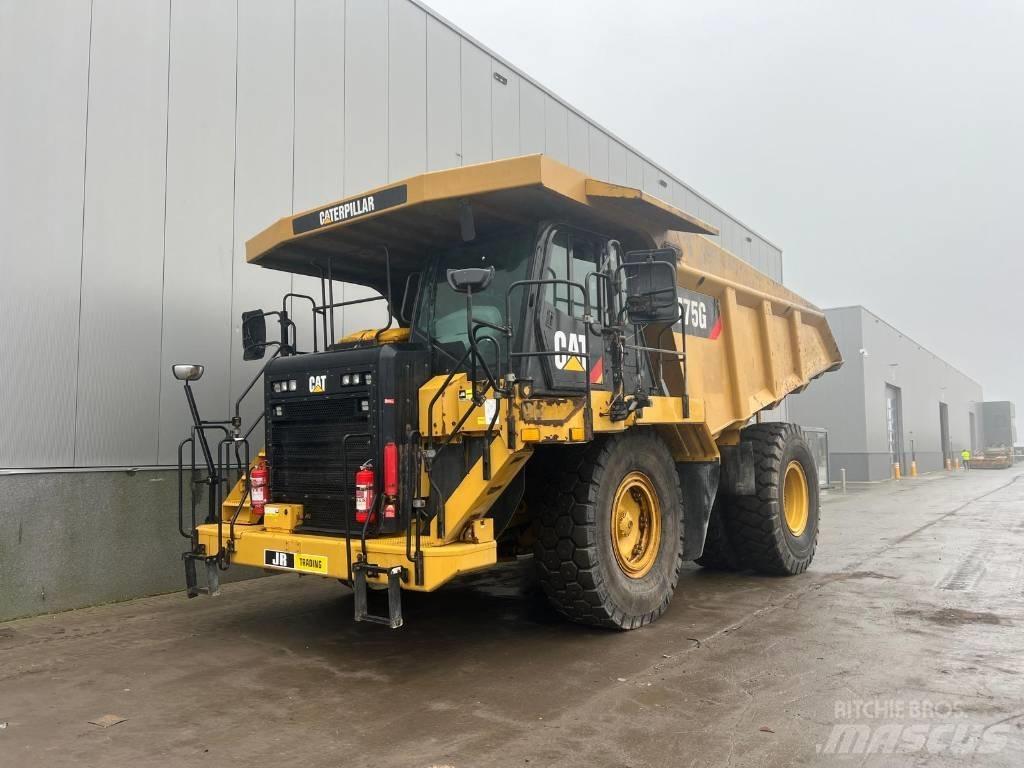CAT 775 G 초대형 덤프 트럭