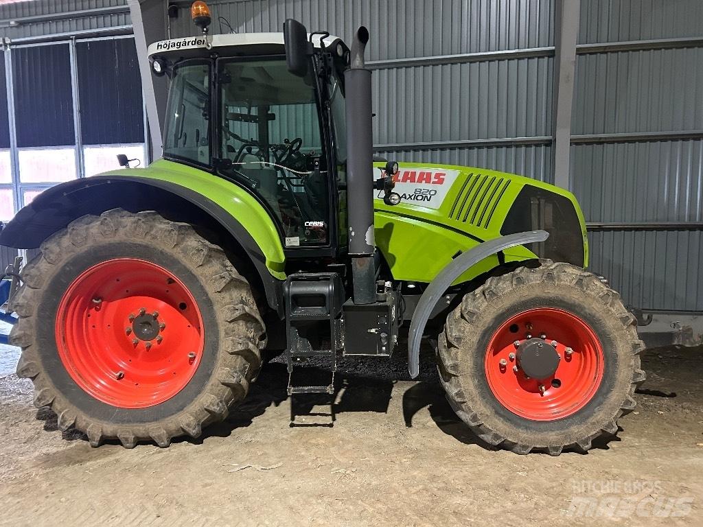 CLAAS 820 트랙터