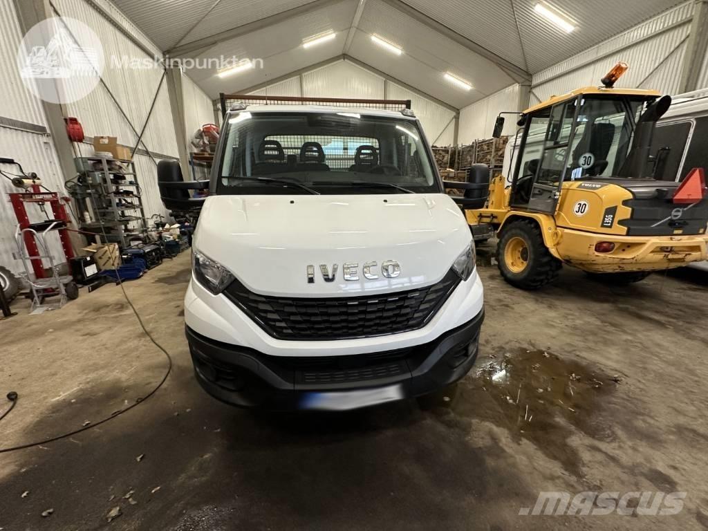 Iveco 70C 18 티퍼 밴
