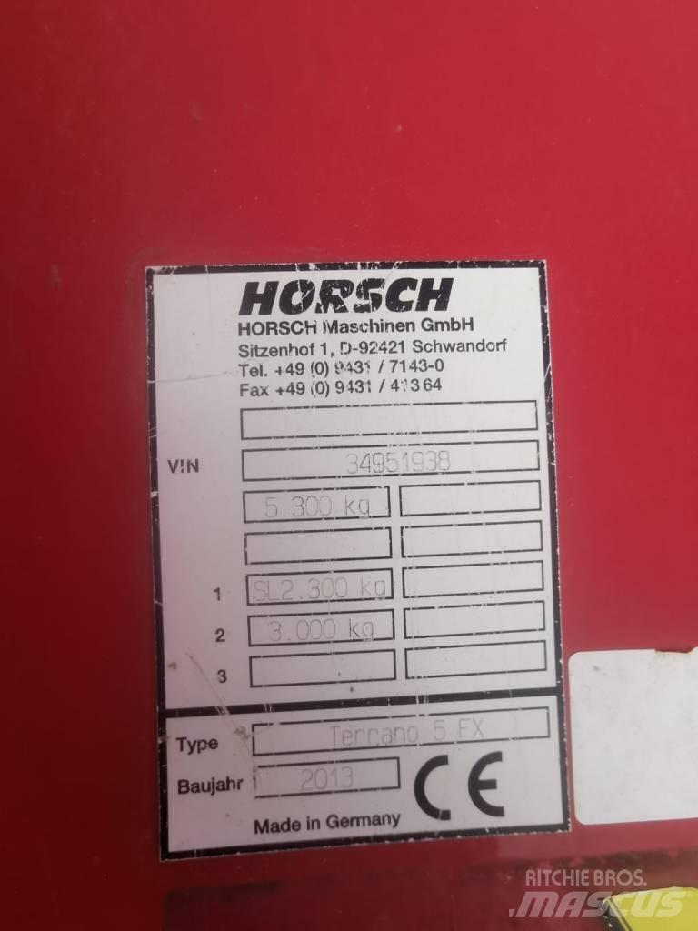 Horsch Terrano 5 FX 경운기