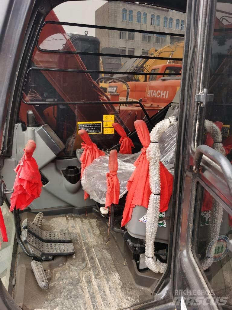 Hitachi ZX 70 대형 굴삭기 29톤 이상