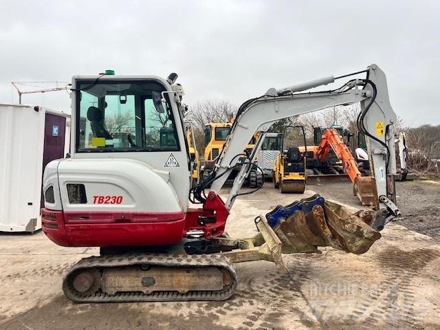 Takeuchi TB 230 소형 굴삭기 7톤 미만