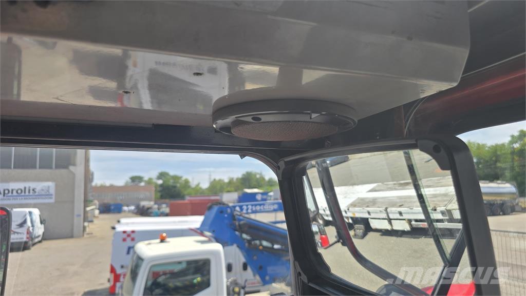 MOL YM225 터미널 트랙터