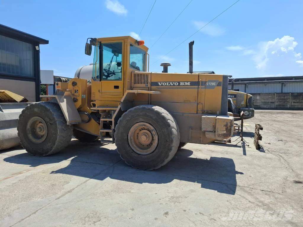 Volvo L 120 C  휠로우더