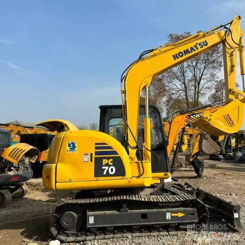 Komatsu PC 70 대형 굴삭기 29톤 이상