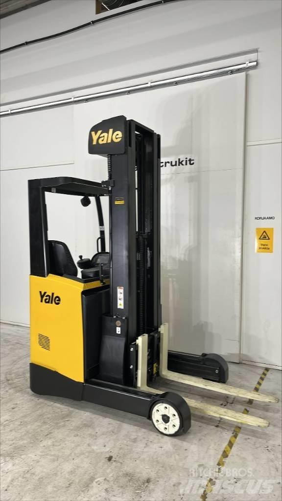 Yale MR 14 리치 트럭