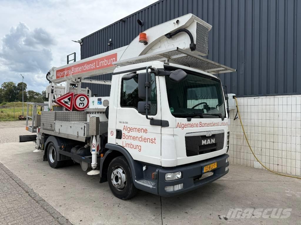 Palfinger P 300 KS 트럭 탑재 고소작업대