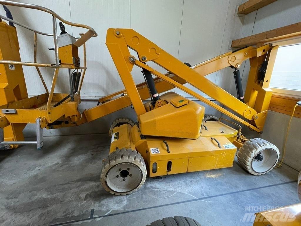 UpRight AB38N / defect 관절형 전동이동 리프트