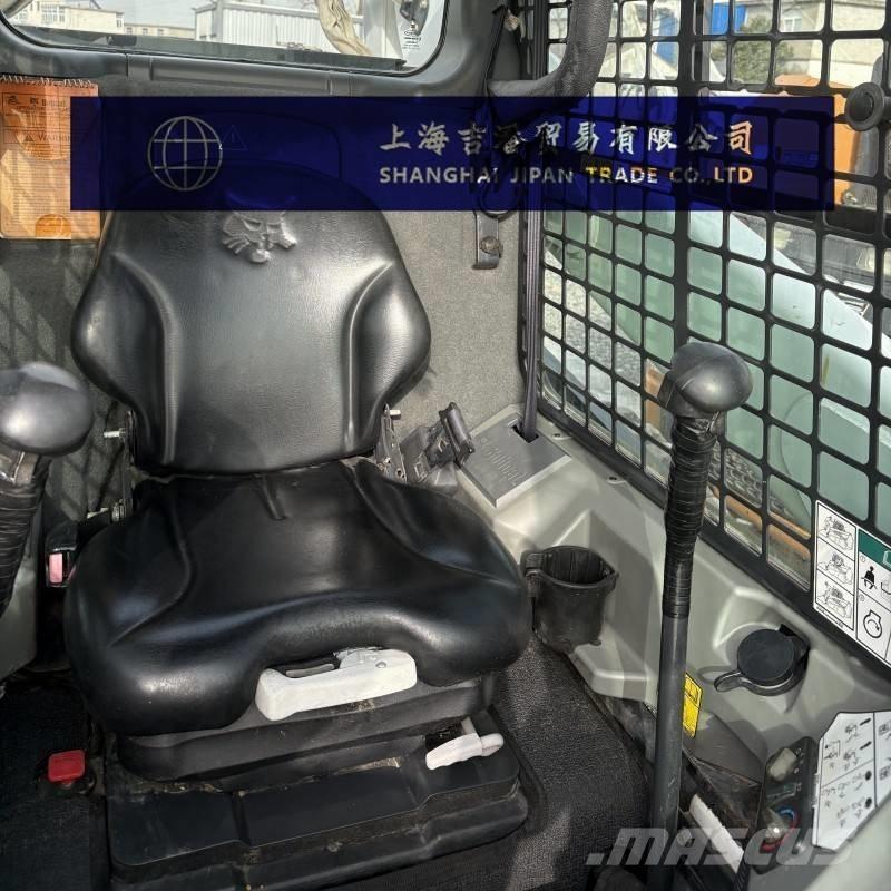 Bobcat T 770  스키드로더