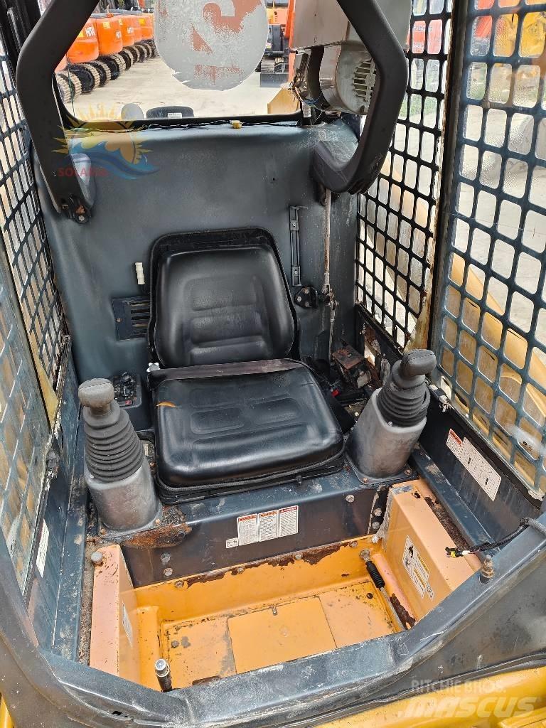 CAT 226c  스키드로더