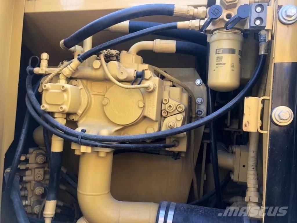 CAT 318C 대형 굴삭기 29톤 이상