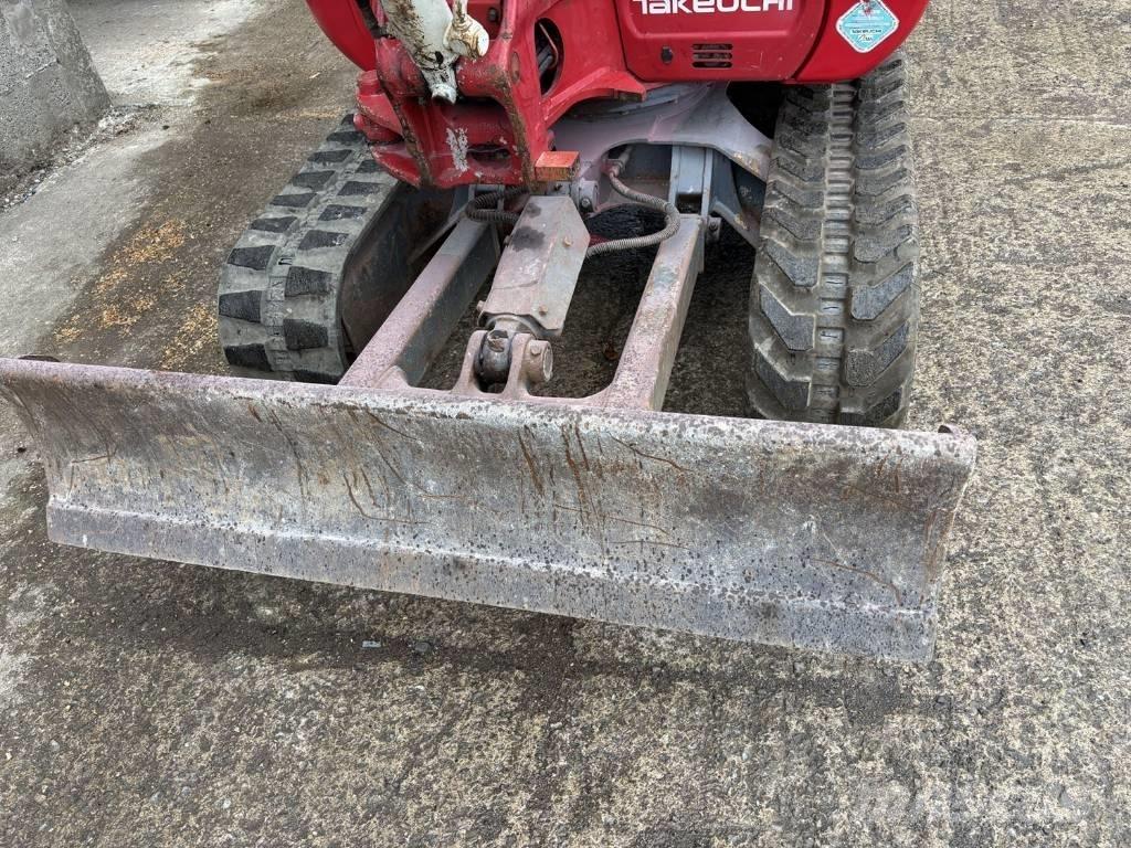 Takeuchi TB 230 소형 굴삭기 7톤 미만
