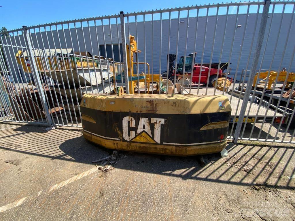 CAT 320, 320B, 320BL 섀시 및 서스펜션