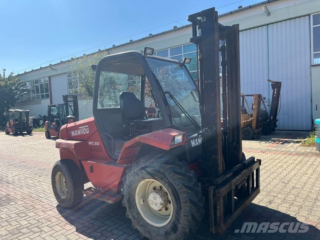 Manitou MC 30 V-4173 험지용 트럭