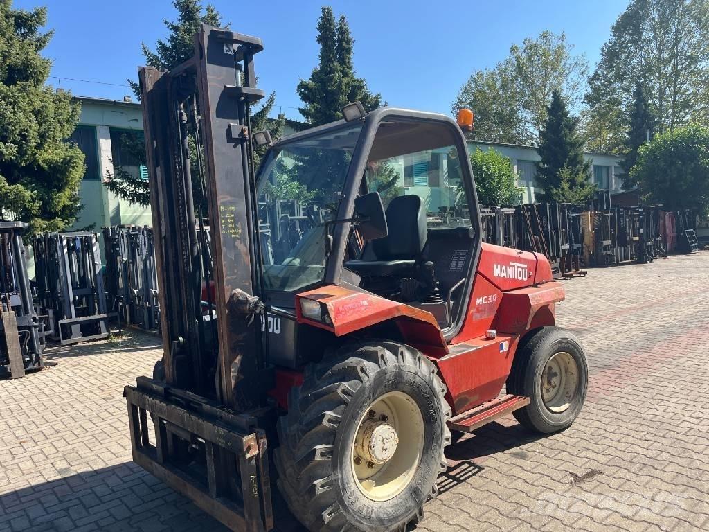 Manitou MC 30 V-4173 험지용 트럭