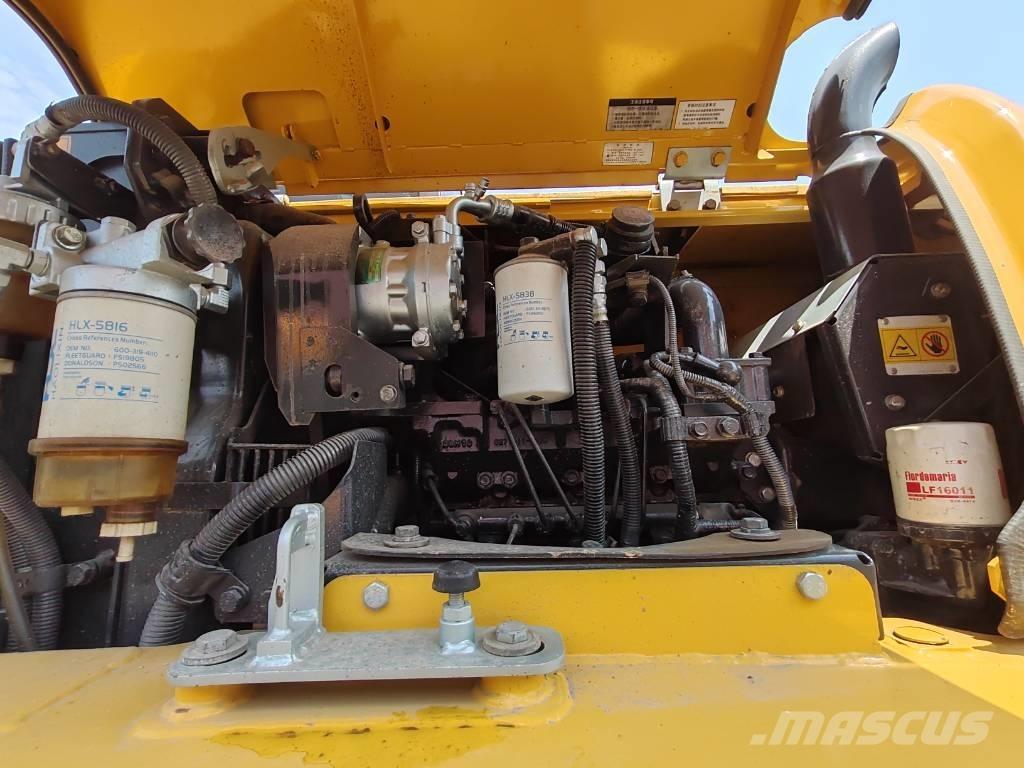 Komatsu PC 70 대형 굴삭기 29톤 이상