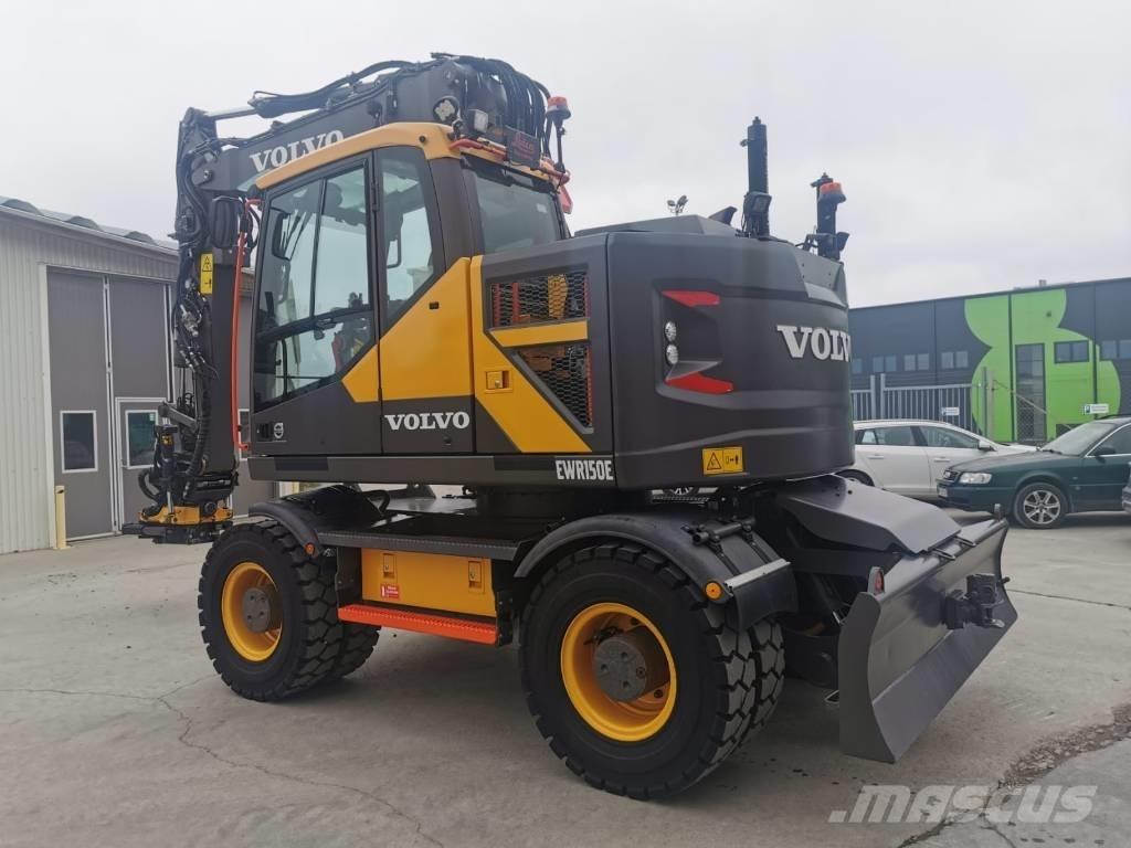 Volvo EWR150E  휠 굴삭기