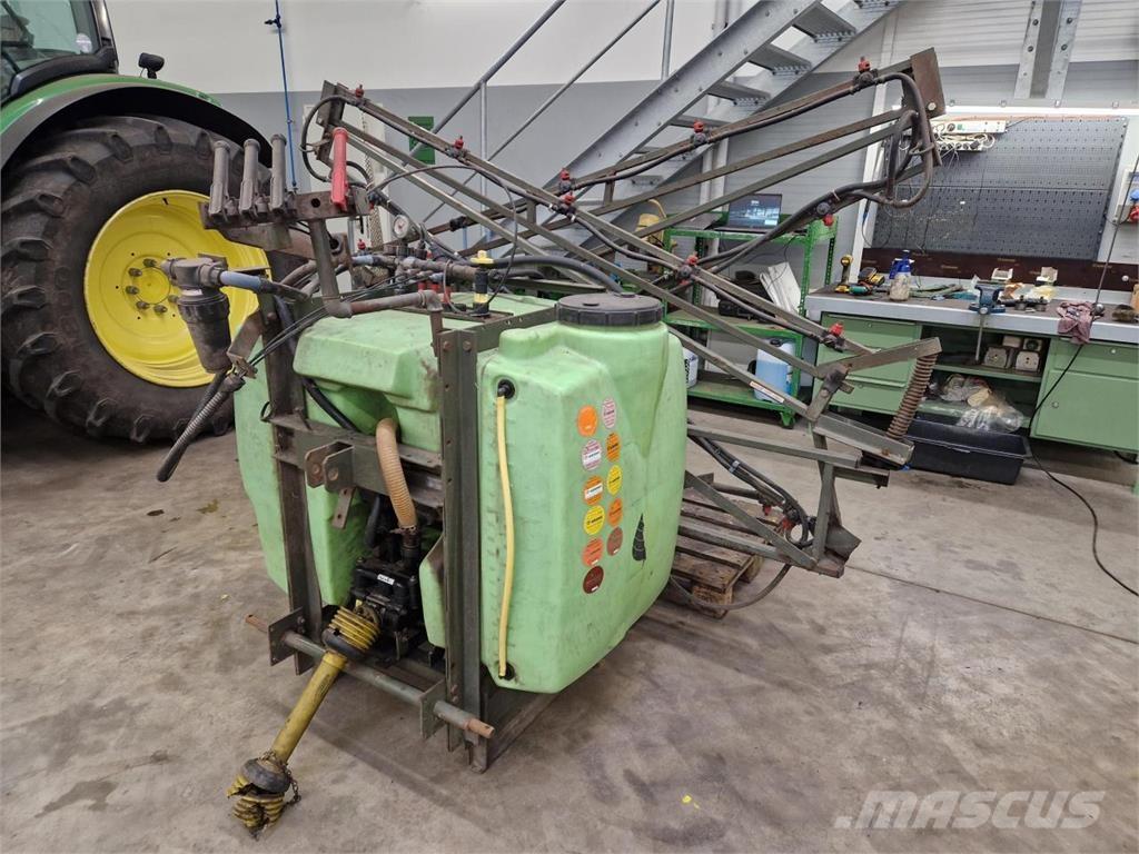 Tecnoma 800 Liter 견인형 분무기