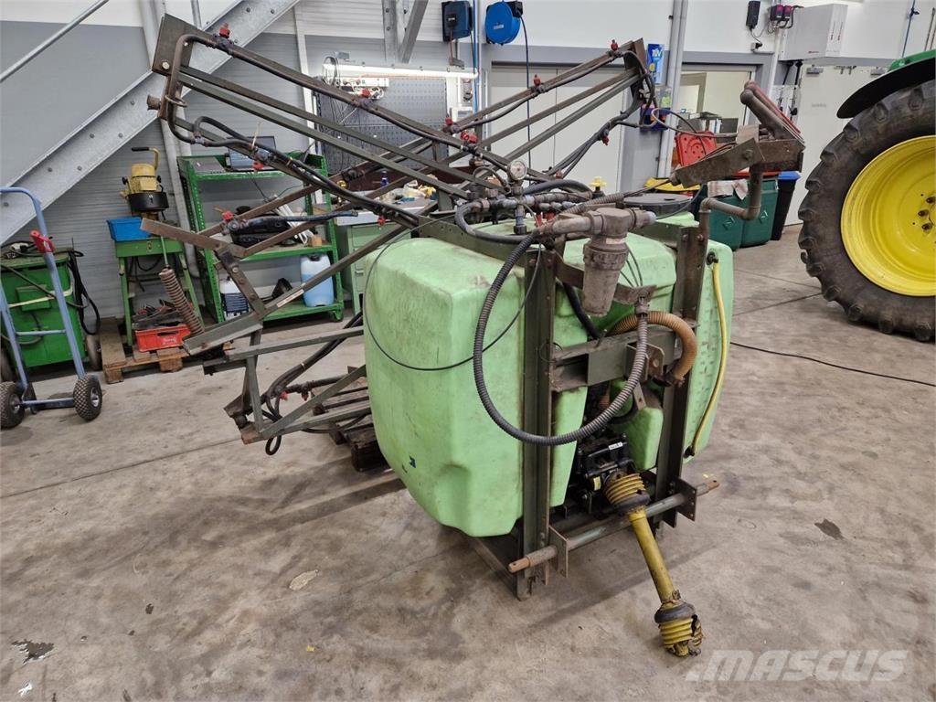 Tecnoma 800 Liter 견인형 분무기