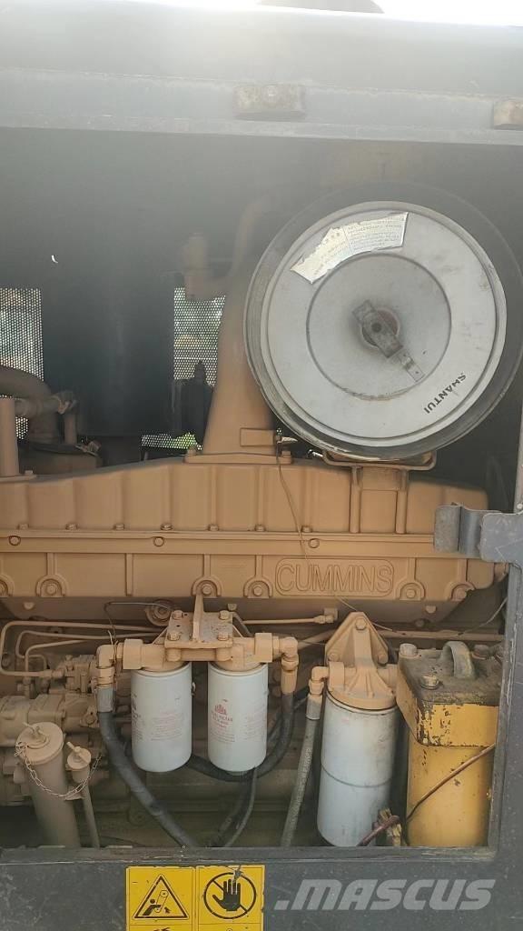 Shantui SD 32 크롤러 도저