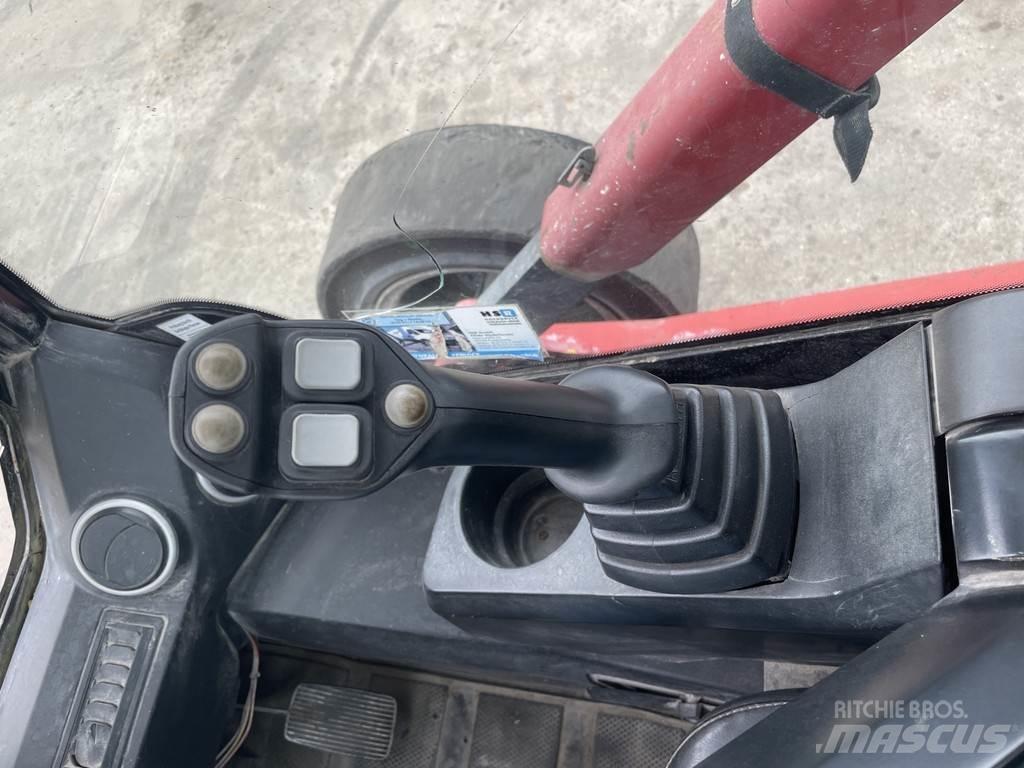 JCB R260 목재스키더