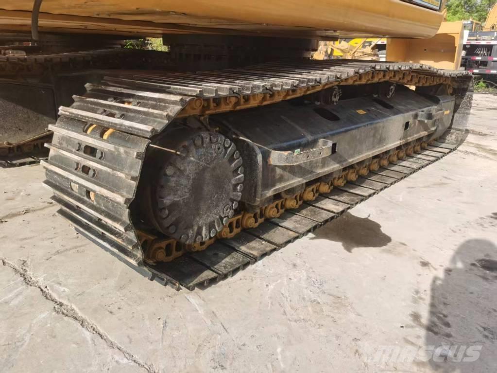 CAT 320d2 대형 굴삭기 29톤 이상