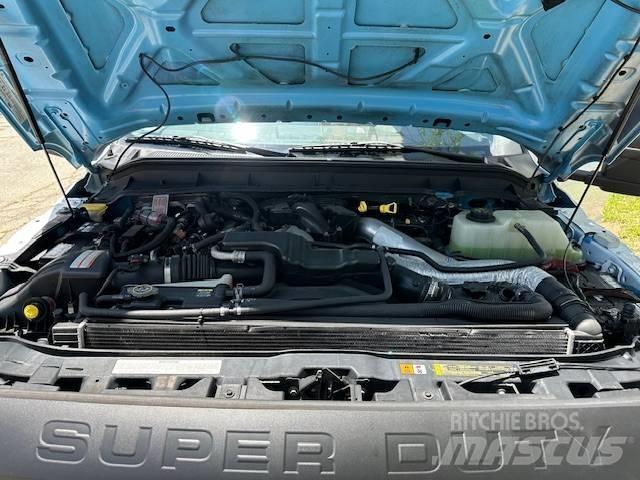 Ford F 550 SD 트럭 탑재 고소작업대