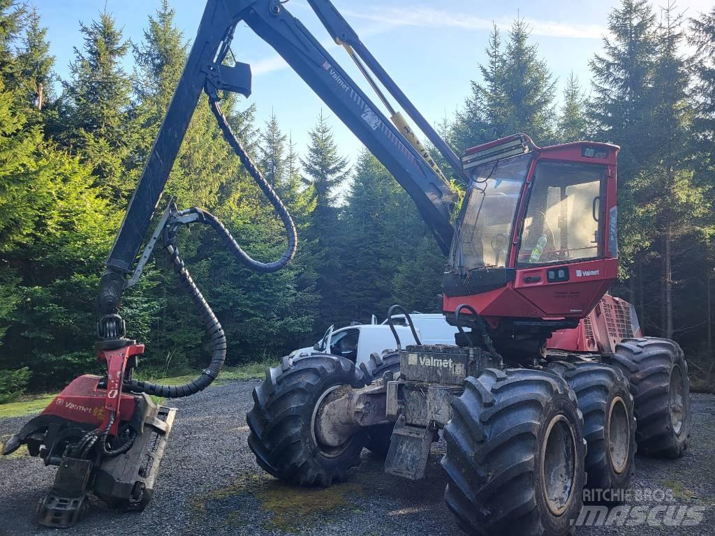 Komatsu 911.4 원목 하베스터