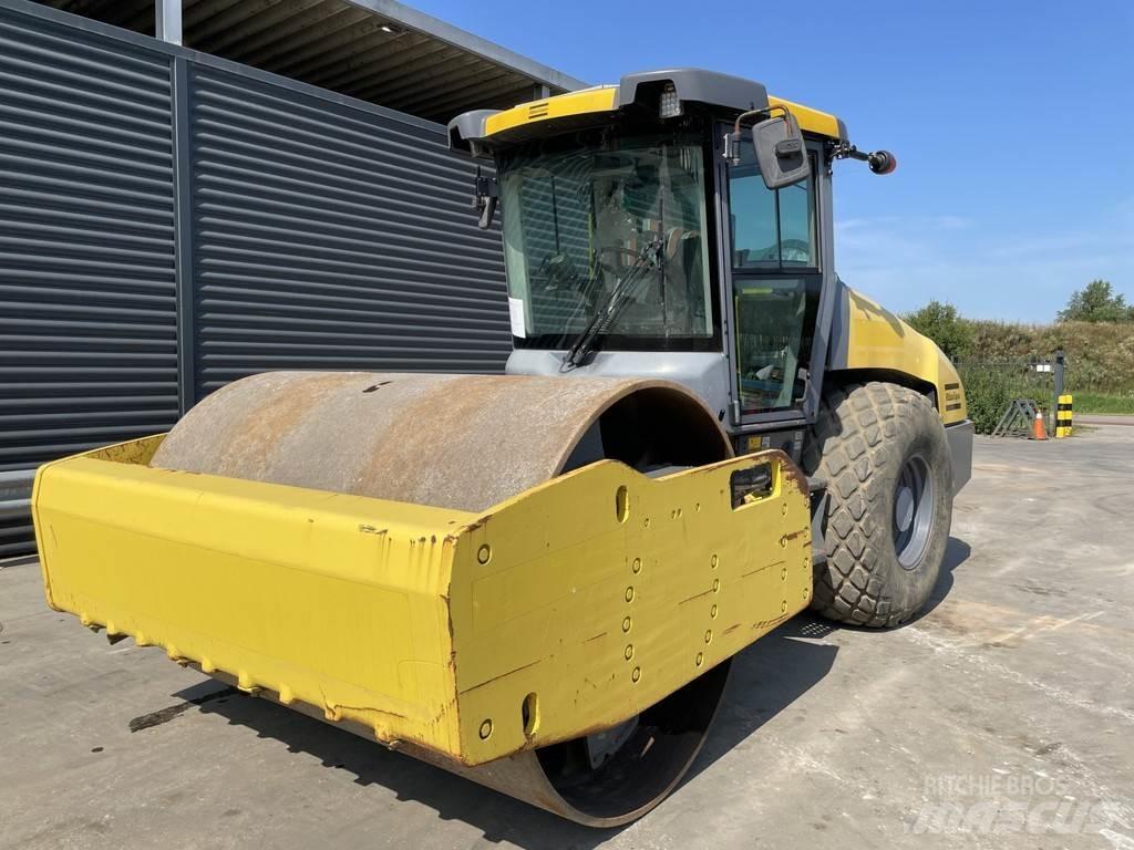 Dynapac CA3500D 싱글 드럼 롤러