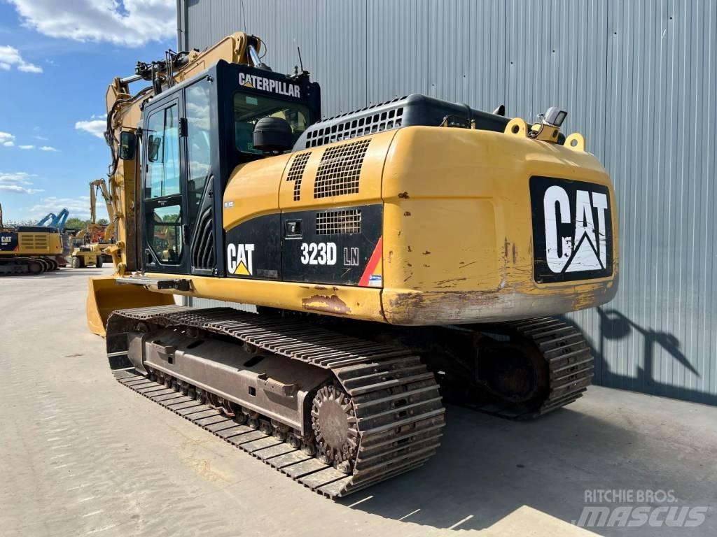CAT 323D LN VA 대형 굴삭기 29톤 이상