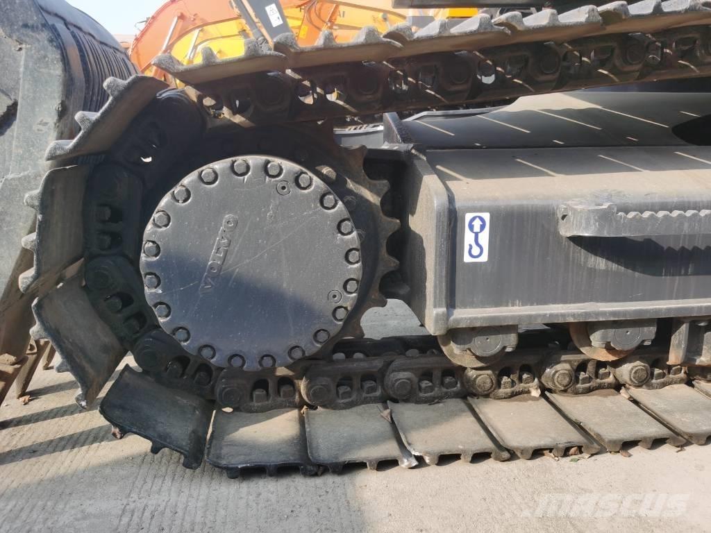 Volvo EC 250 D L 대형 굴삭기 29톤 이상