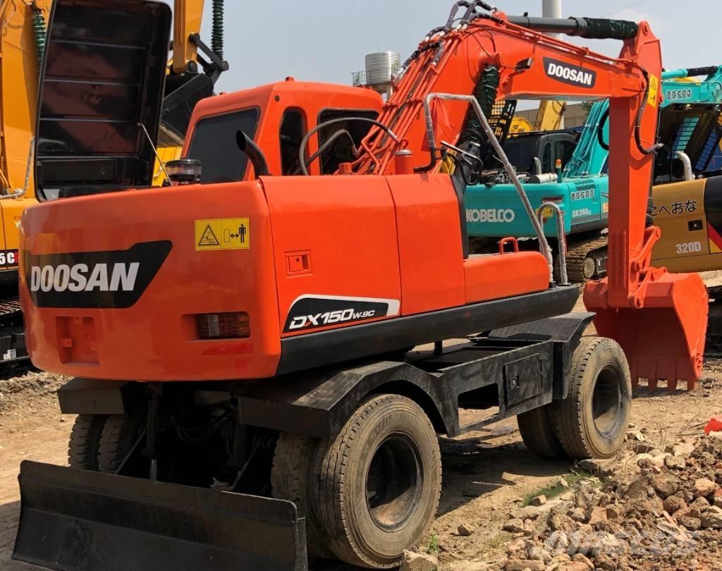 Doosan DX150W  휠 굴삭기