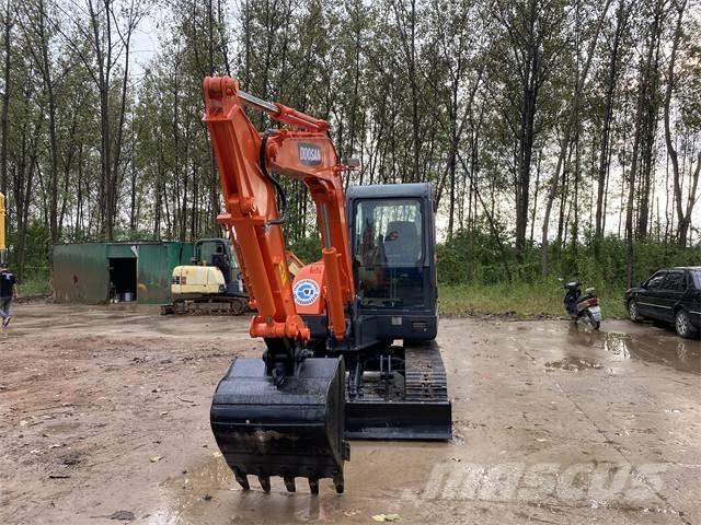 Doosan DH60-7 소형 굴삭기 7톤 미만