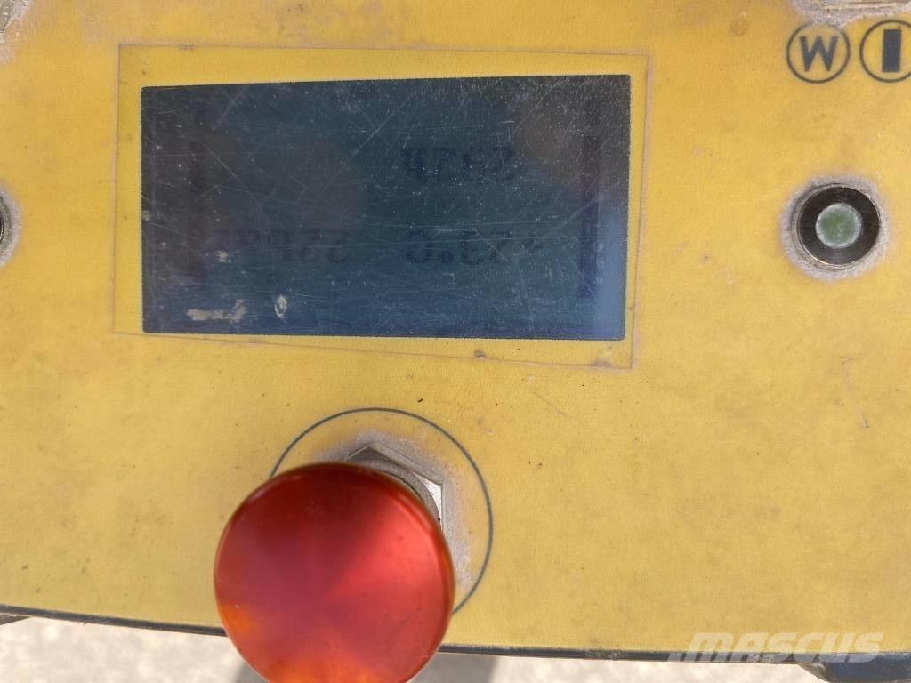 Brokk 170 파쇄용 굴삭기