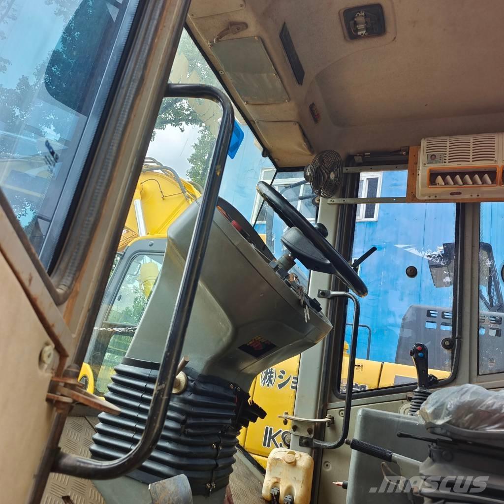 XCMG XS 223 J 싱글 드럼 롤러