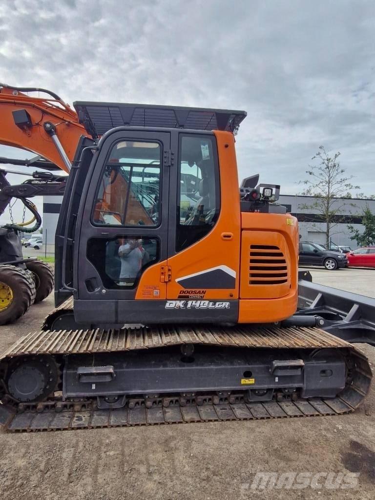 Develon DX 140 LCR-7 대형 굴삭기 29톤 이상