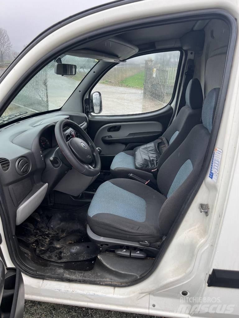 Fiat Doblo Cargo 패널 화물차