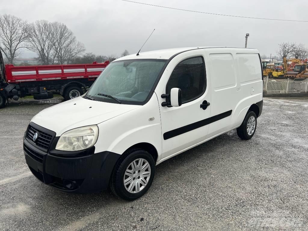 Fiat Doblo Cargo 패널 화물차