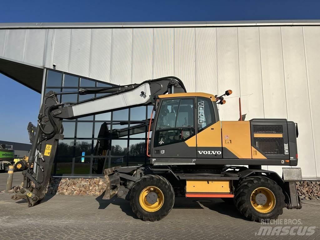 Volvo EW180E  휠 굴삭기