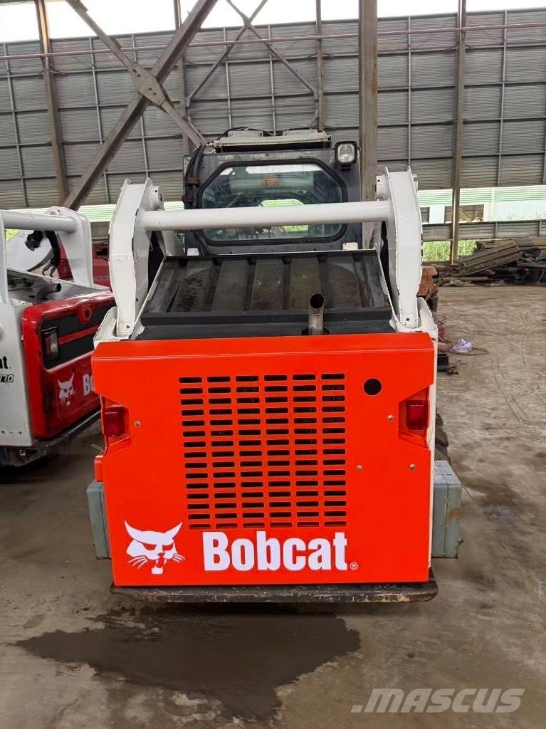 Bobcat S 18  스키드로더