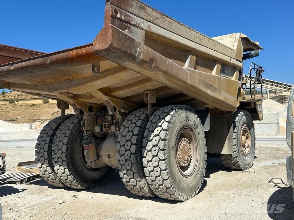 CAT 769D 초대형 덤프 트럭