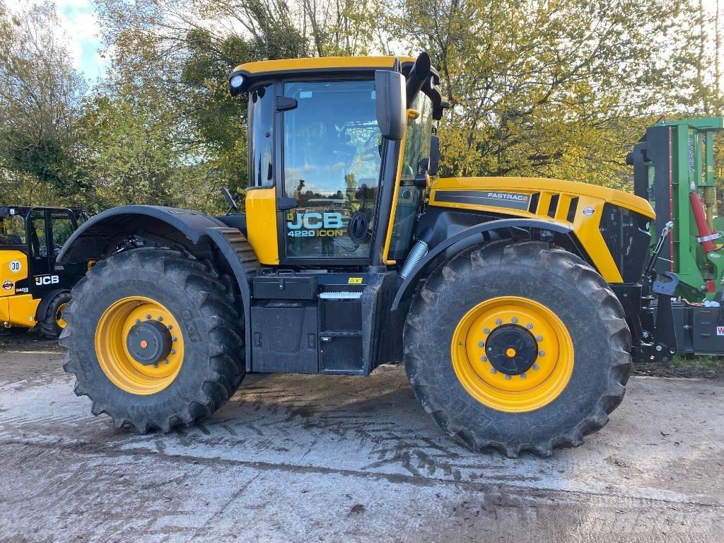 JCB Fastrac 4220 트랙터