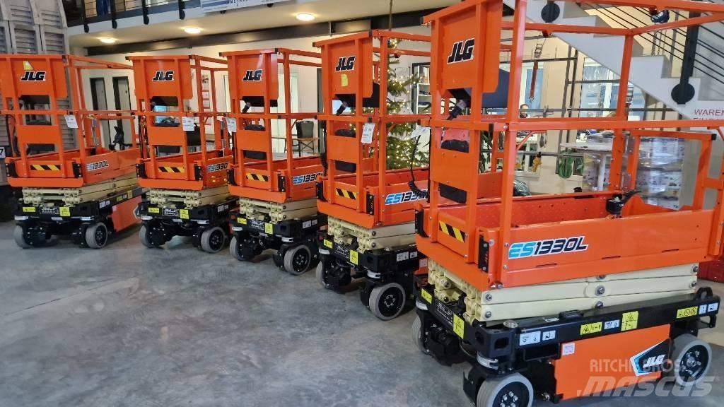 JLG ES 1330 L 가위형 리프트