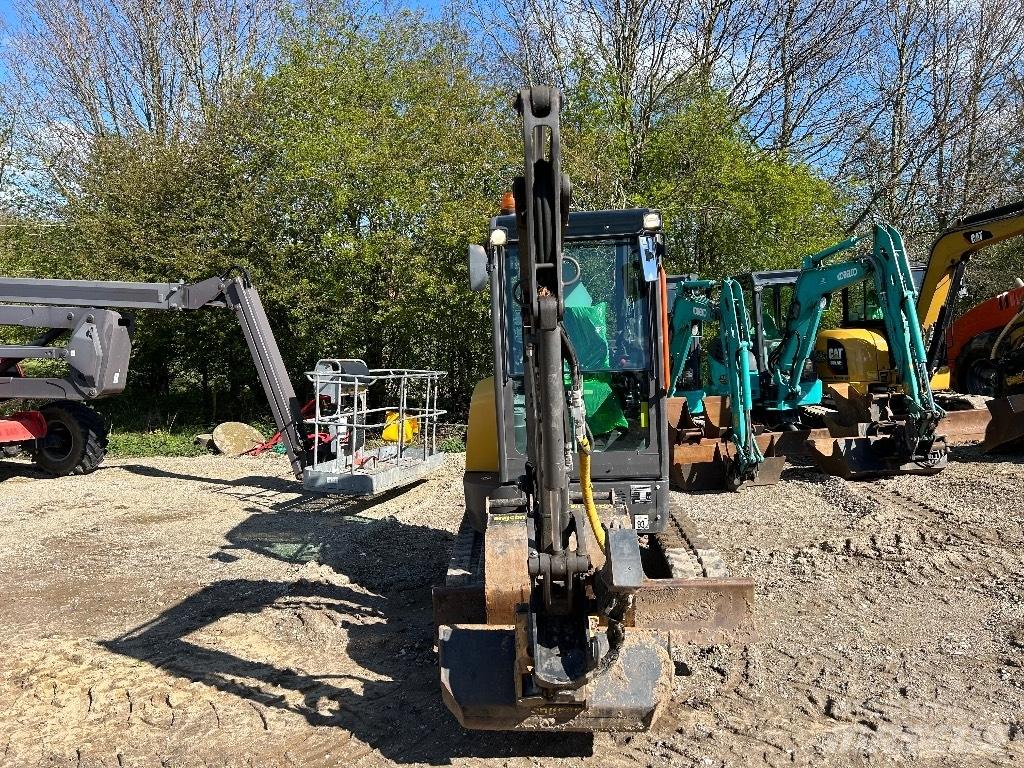Volvo ECR 25 D 소형 굴삭기 7톤 미만