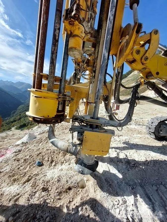 Atlas Copco Roc F6 도로 굴착기